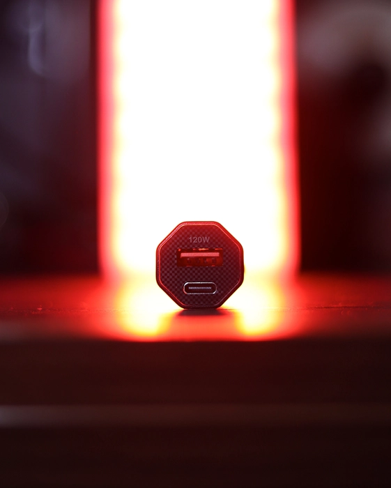 The Wolf SM-1 100W Fast Car Charger - Image 4